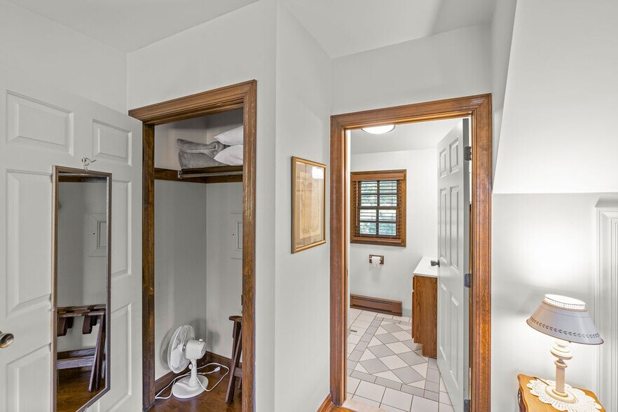 More Photos Of 40 Hospital Rd, Gettysburg Hotel For Sale