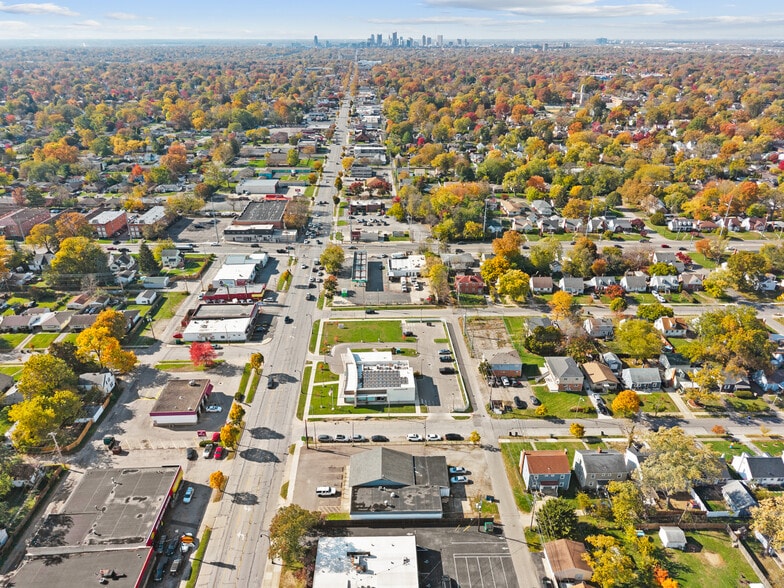 More Photos Of 3210 E Main St, Columbus Freestanding For Sale