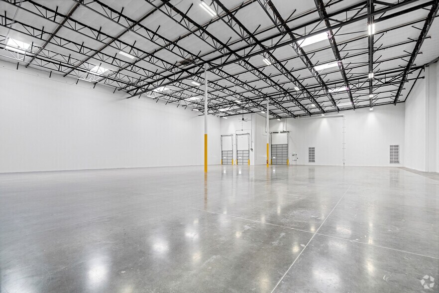 More Photos Of 3211 Mission Oaks Blvd, Camarillo Unknown For Lease