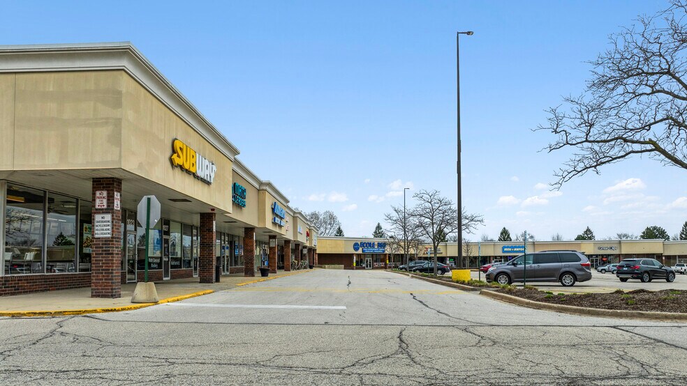 More Photos Of 1023-1127 S Roselle Rd, Schaumburg Freestanding For Sale