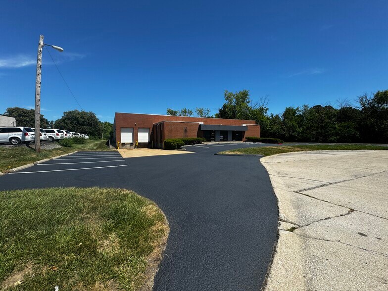 More Photos Of 10450-10452 Baur Blvd, Olivette Warehouse For Sale