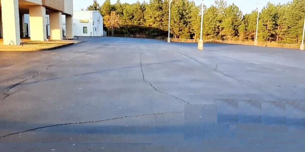 More Photos Of 1170 US Highway 45, Henderson Light Manufacturing For Lease