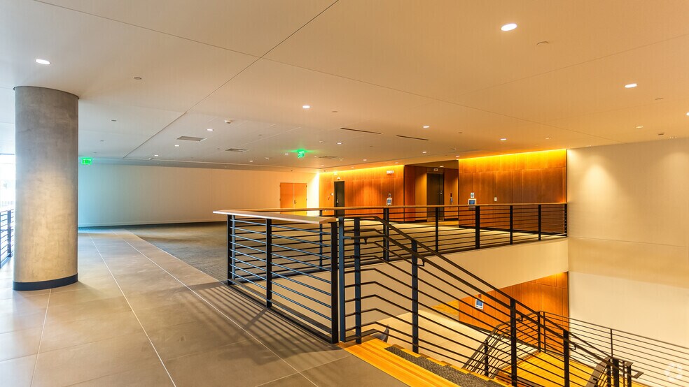 More Photos Of 1107 Lake Washington Blvd N, Renton Office For Lease