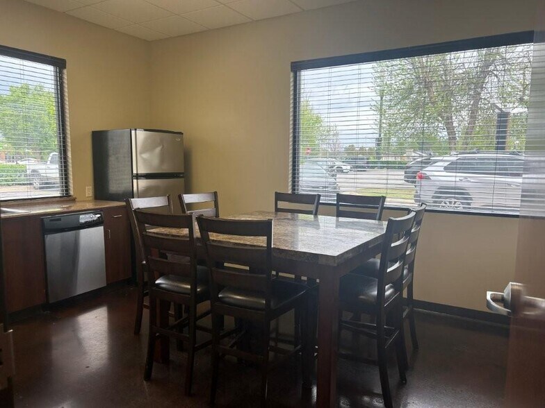 More Photos Of 301 SW 16th St, Bentonville Medical For Sale