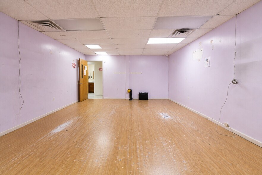More Photos Of 390 Kings Hwy, Brooklyn Apartments For Sale