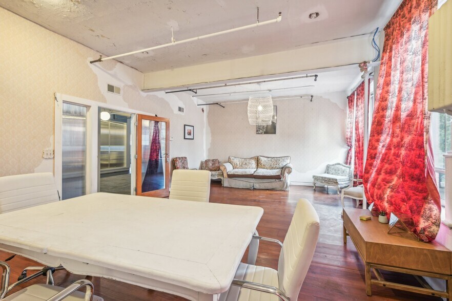 More Photos Of 1027 S Clinton Ave, Trenton Office For Sale