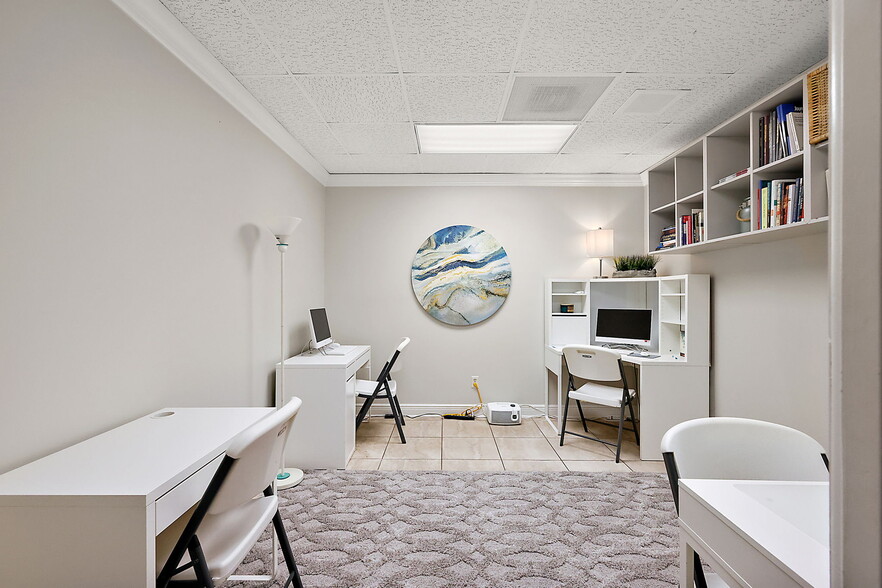 More Photos Of 609 W Montrose St, Clermont Office For Sale