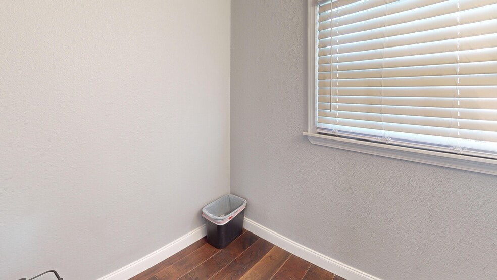 More Photos Of 8117 US Highway 69 N, Tyler Office For Sale