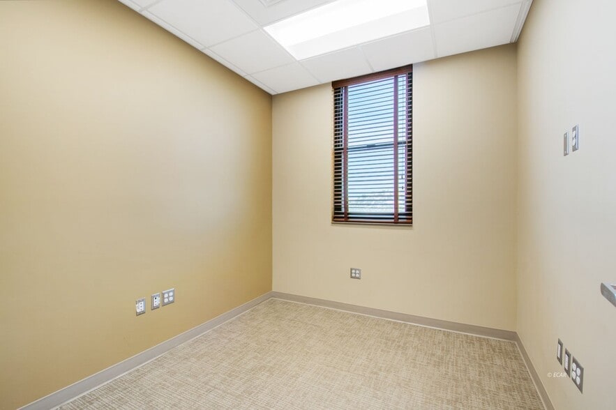 More Photos Of 2003 Errecart Blvd, Elko Hospital For Lease