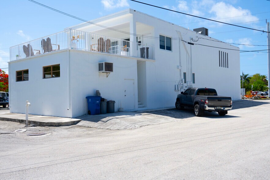 More Photos Of 6400 Overseas Hwy, Marathon Medical For Lease