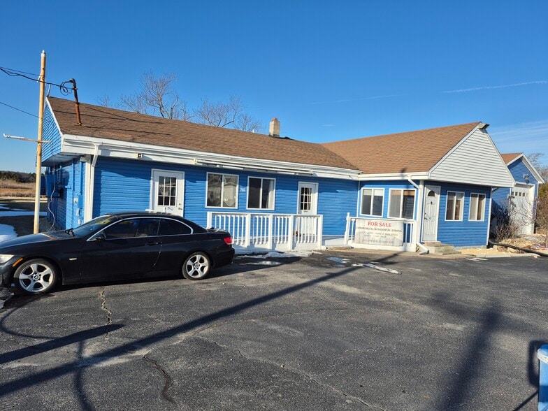 More Photos Of 360 Bay Ave, Milford Storefront Retail Residential For Sale