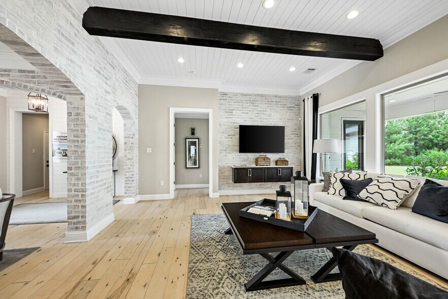 More Photos Of 27735 James Chapel Rd N, Holden Office For Sale