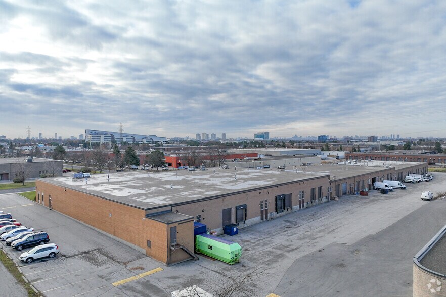 More Photos Of 150 Ferrier St, Markham Light Distribution For Lease