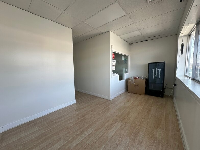 More Photos Of 4508-4518 New Falls Rd, Levittown Storefront For Lease