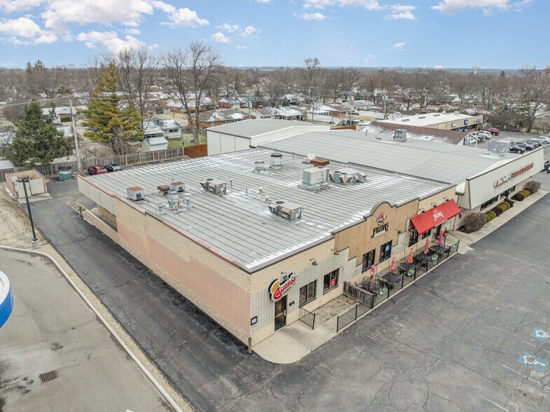 More Photos Of 965-975 W Main St, Tipp City General Retail For Sale