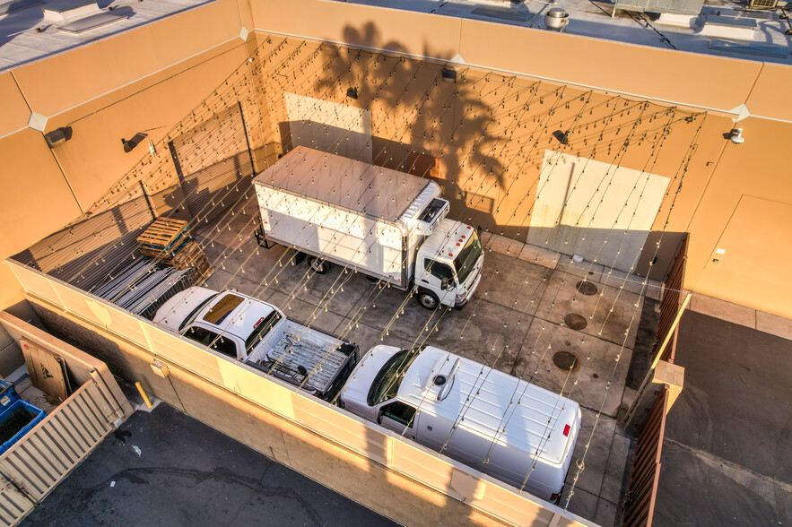 More Photos Of 5321 Cameron St, Las Vegas General Retail For Sale