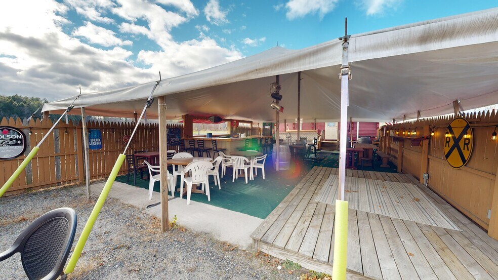 More Photos Of 695 Lisbon St, Lisbon Restaurant For Sale