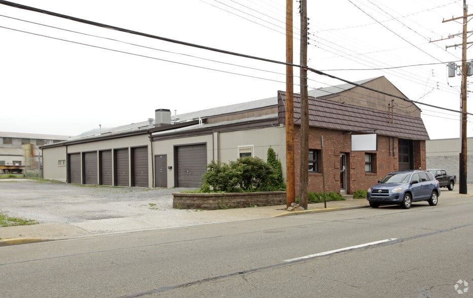 More Photos Of 853 4th Ave, Coraopolis Warehouse For Sale