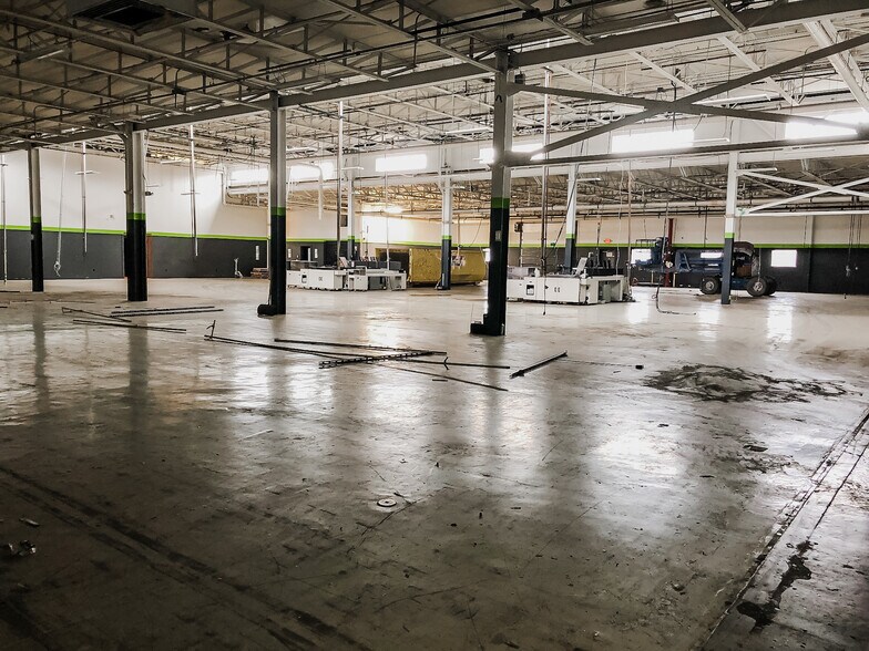 More Photos Of 141 Innovation Dr, Duncansville Warehouse For Lease
