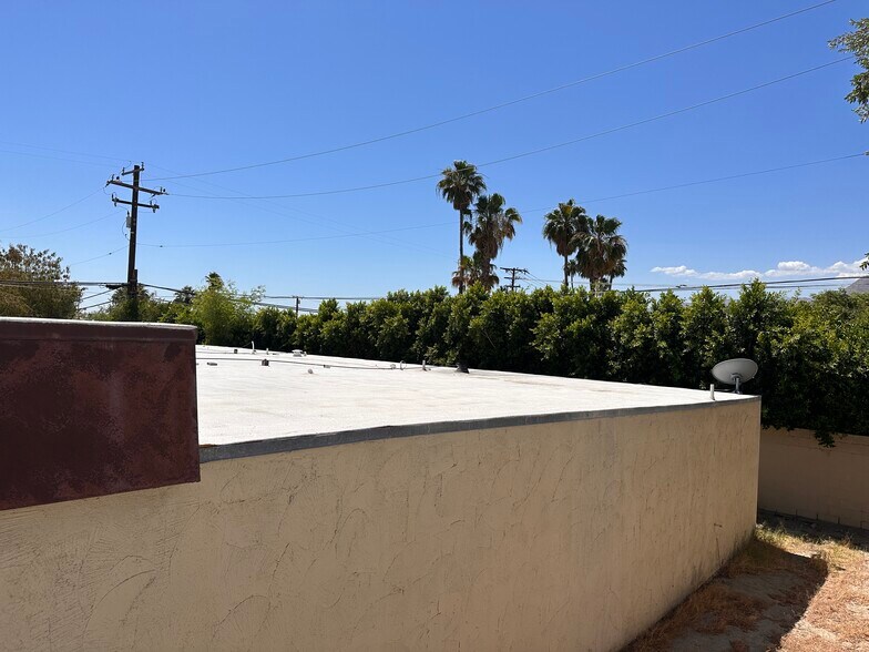 More Photos Of 3737 E Calle De Carlos, Palm Springs Apartments For Sale
