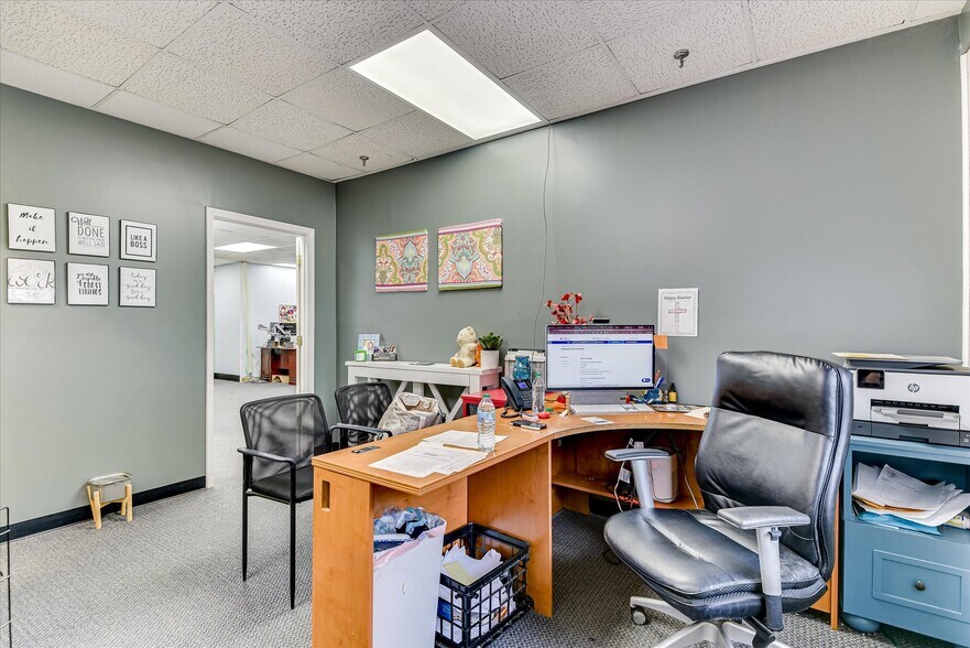 More Photos Of 1089 Augusta Rd, Warrenville Office For Sale