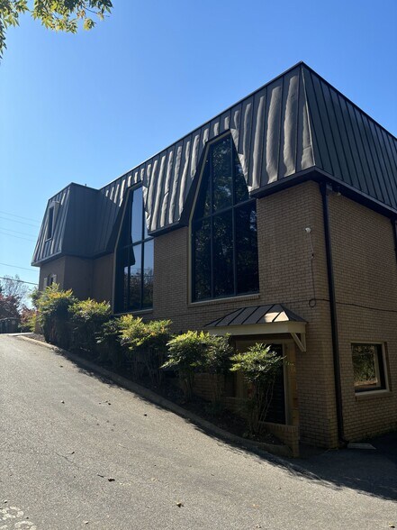 More Photos Of 1928 Thomson Dr, Lynchburg Office For Sale