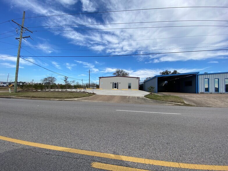 More Photos Of 5490 Washington Blvd, Beaumont Office For Lease