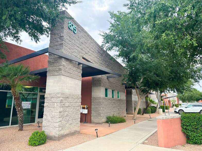 More Photos Of 875 N Greenfield Rd, Gilbert Medical For Lease