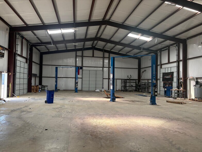 More Photos Of 2200 High Tech, Waxahachie Industrial For Lease