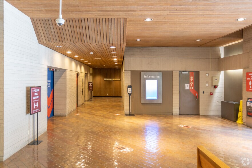 More Photos Of 805 W Broadway, Vancouver Medical For Lease