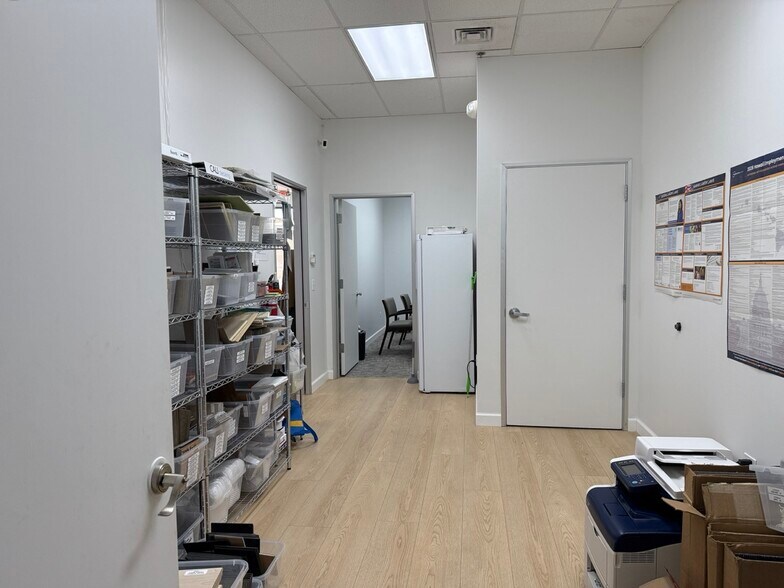 More Photos Of 480 Kamokila Blvd, Kapolei Freestanding For Lease