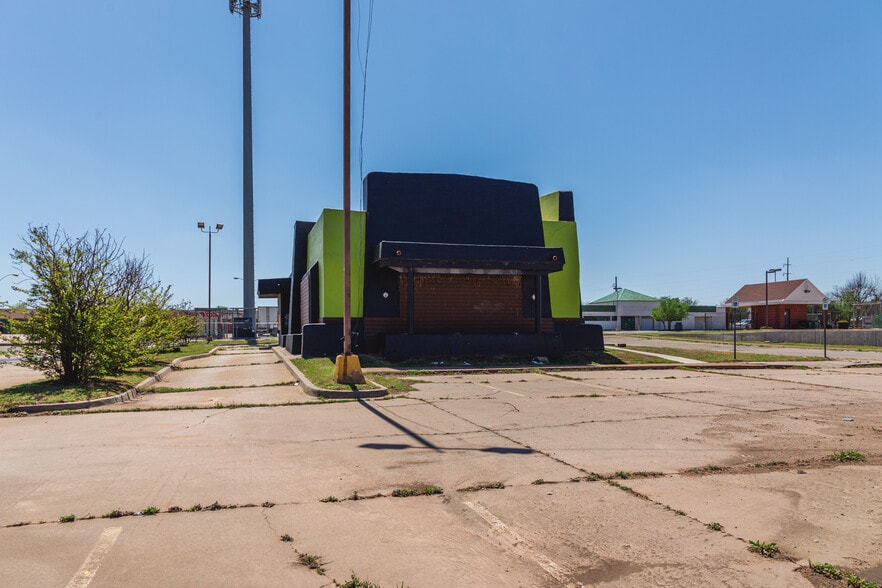 More Photos Of 4416 SE 44th St, Oklahoma City Fast Food For Sale