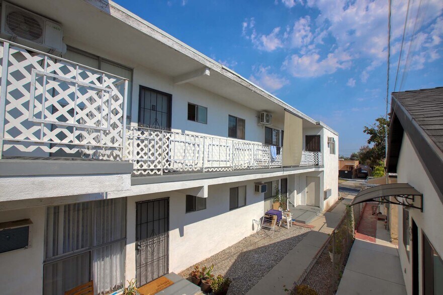 More Photos Of 1055 Grover Ave, Glendale Apartments For Sale