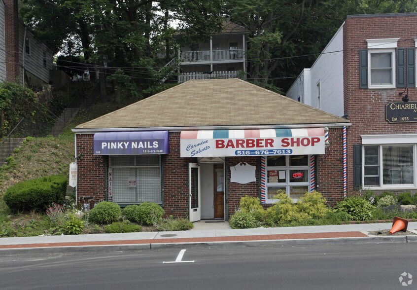 Primary Photo Of 143 Glen St, Glen Cove Storefront For Sale