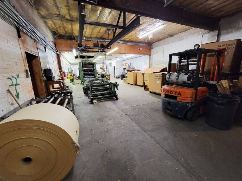 More Photos Of 34 N Ash St, Blackfoot Manufacturing For Sale