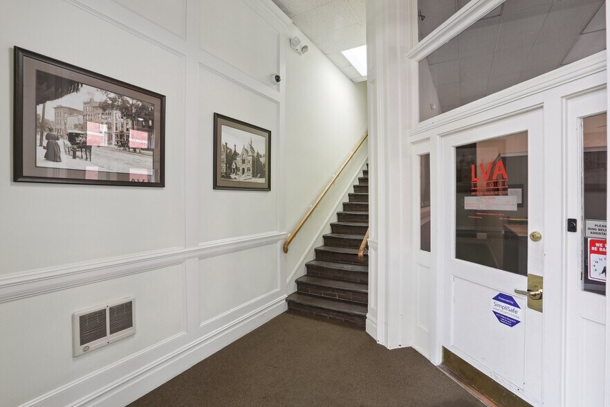 More Photos Of 248 Main St, Danbury Office For Sale