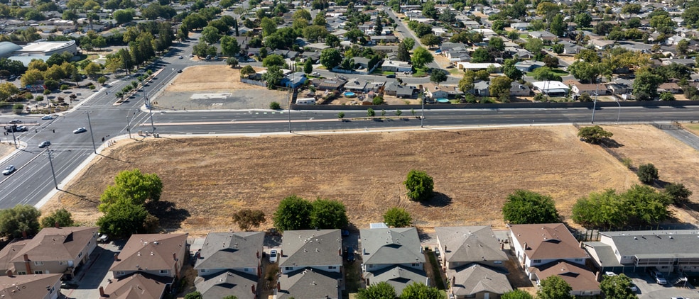 More Photos Of Meadowview & 24th St, Sacramento Land For Sale