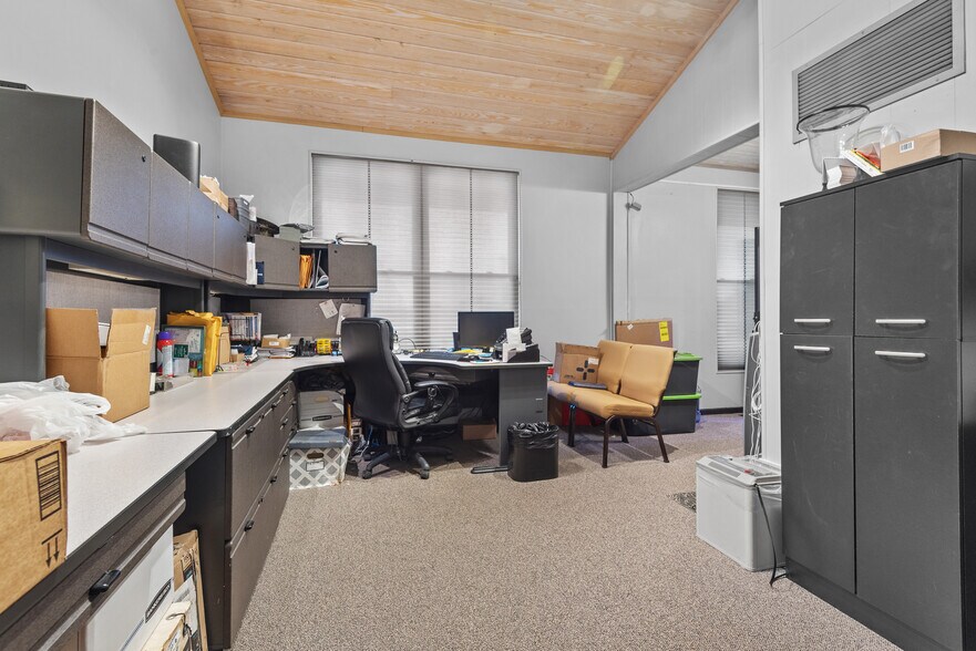 More Photos Of 2450 Pontoon Rd, Granite City Religious Facility For Sale