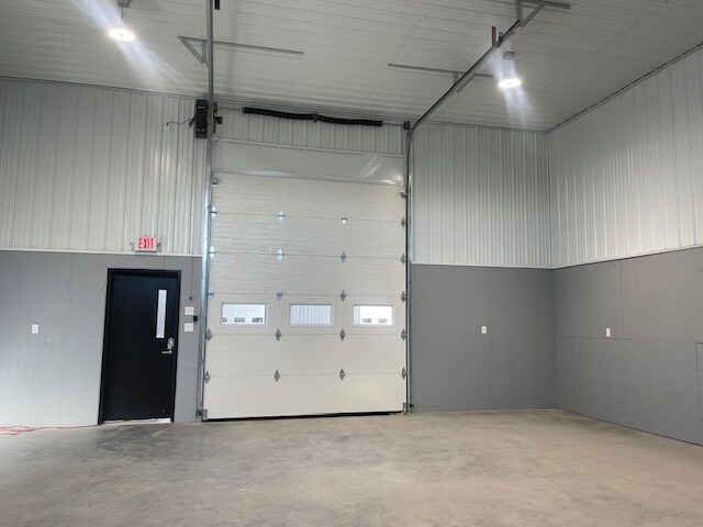 More Photos Of 25 Industrial Tract, Hudson Warehouse For Lease