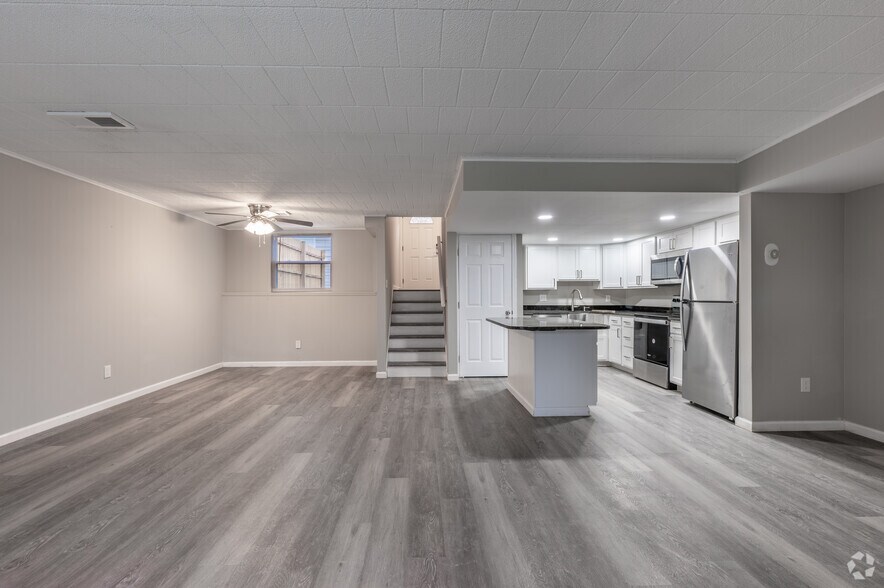 More Photos Of 2215 Aurora Dr, Pittsburgh Apartments For Sale