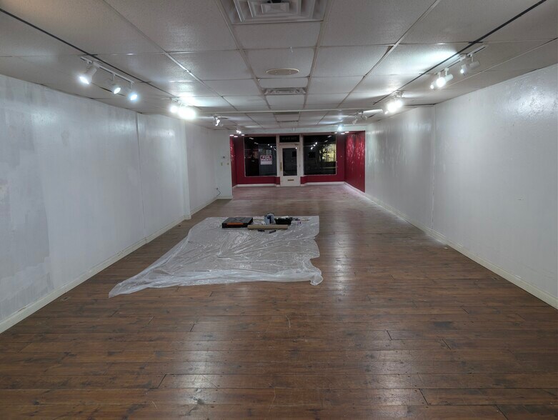 More Photos Of 738 Main St, Ramona Storefront For Lease