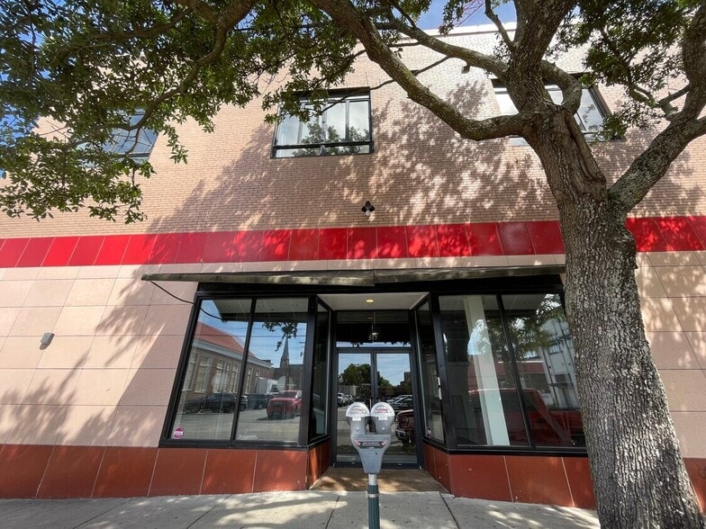 More Photos Of 517 King St, Charleston Apartments For Sale