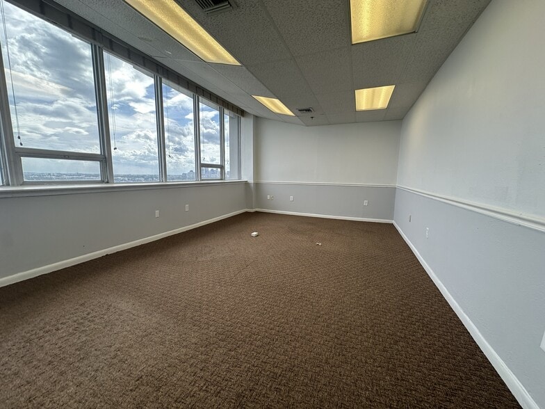More Photos Of 2455 E Sunrise Blvd, Fort Lauderdale Loft Creative Space For Sale