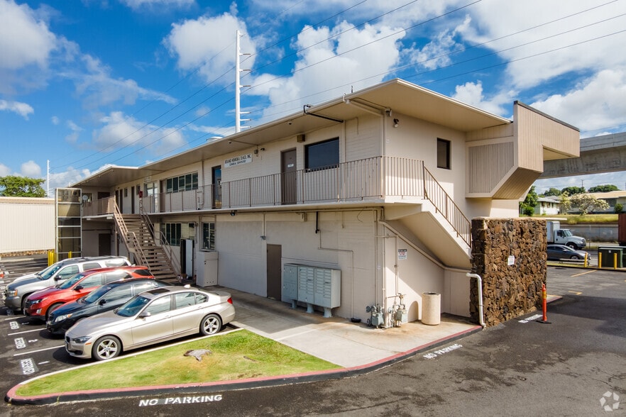 More Photos Of 97-719 Kamehameha Hwy, Pearl City Unknown For Lease
