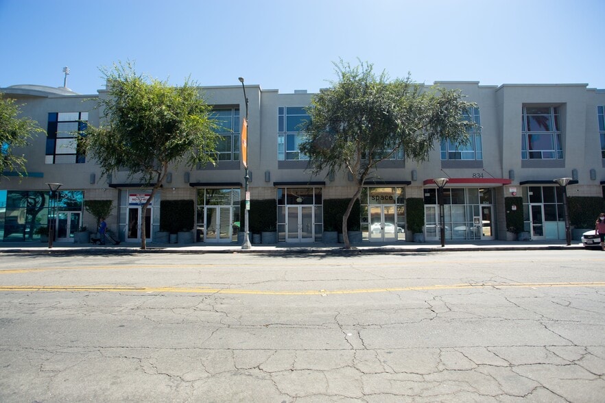 More Photos Of 820-834 E 4th St, Long Beach Storefront Retail Office For Sale
