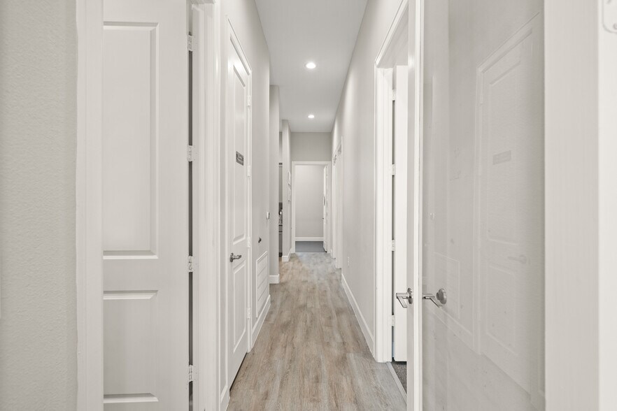 More Photos Of 4220 Cartwright Rd, Missouri City Medical For Sale