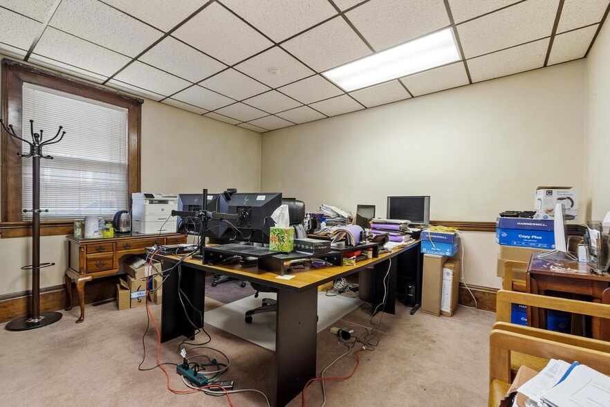 More Photos Of 77 Merriam Ave, Leominster Office For Sale