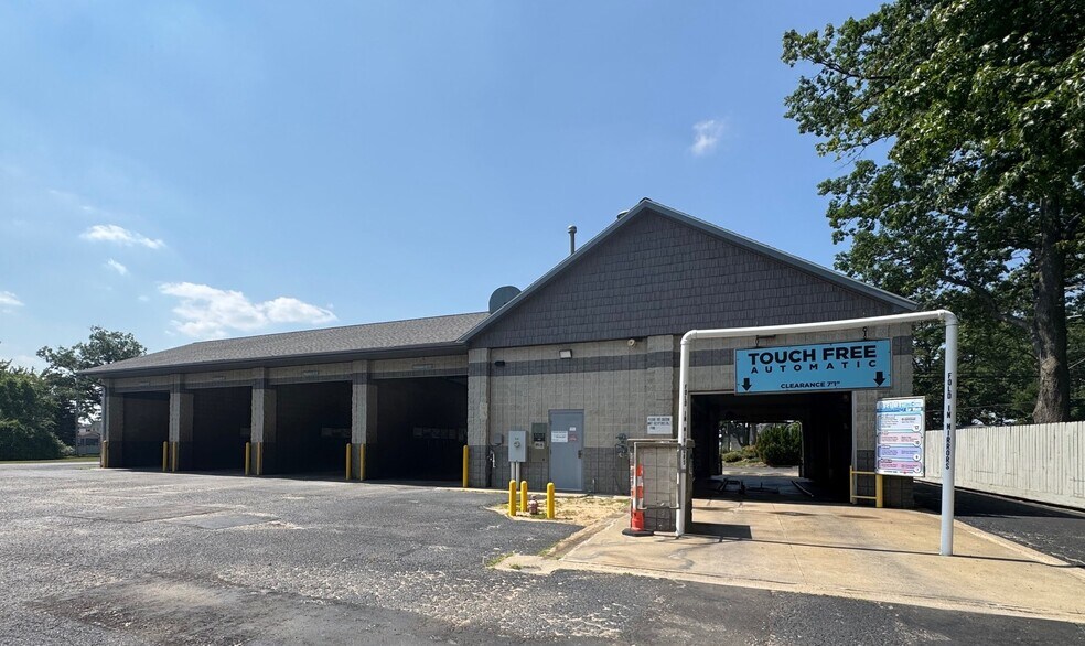 More Photos Of 225 W Houghton Lake Dr, Prudenville Carwash For Sale
