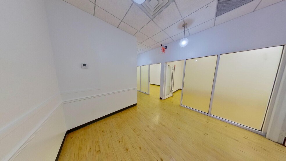 More Photos Of 2246 3rd Ave, New York Storefront Retail Office For Lease