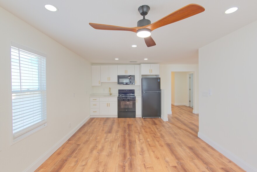 More Photos Of 1200 40th St S, Saint Petersburg Office For Sale